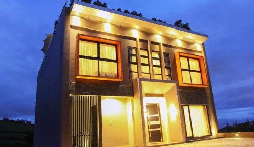 Five-Bedroom Villa with Private Pool