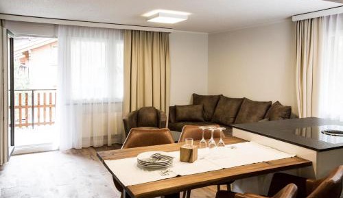 One-Bedroom Apartment with View