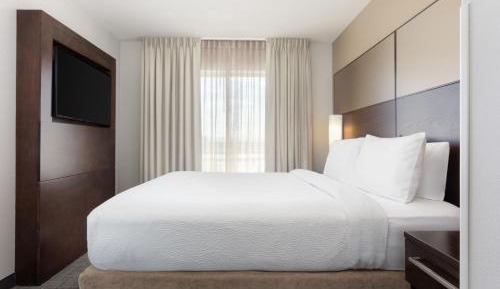 One-Bedroom King Suite