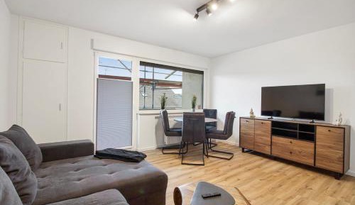 One-Bedroom Apartment with Balcony