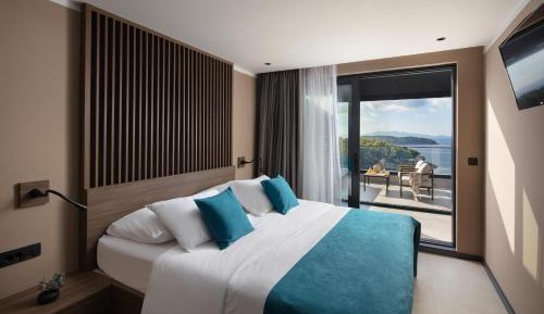 Junior Suite with Sea View, Terrace and Hot Tub