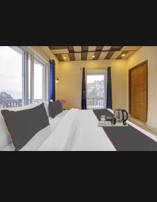 Double Room with Mountain View