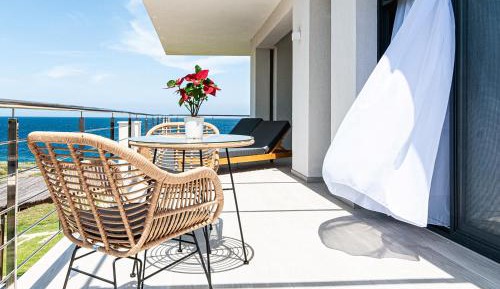 Deluxe Double Room with Balcony and Sea View