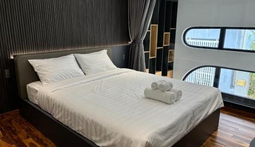 Standard Queen Room