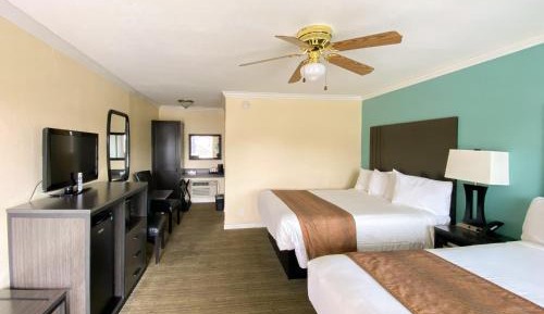 Queen Room with Two Queen Beds - Non-Smoking