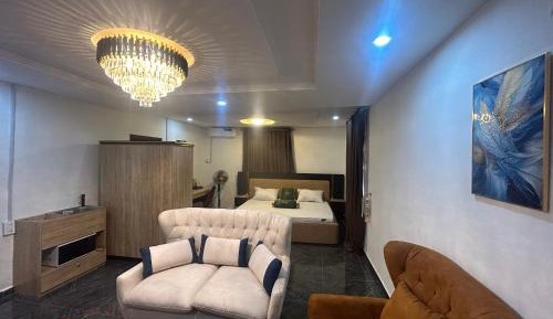 One-Bedroom Deluxe Apartment