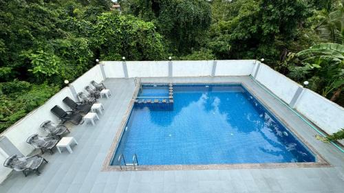 King Room with Pool View