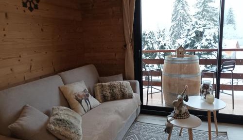 Studio with Mountain View