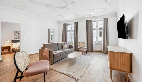 One-Bedroom Comfort Suite