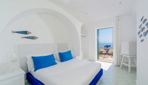 Superior Double or Twin Room with Sea View