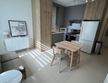 Queen Room with Shared Bathroom