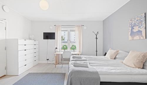 Double Room with Shared Bathroom