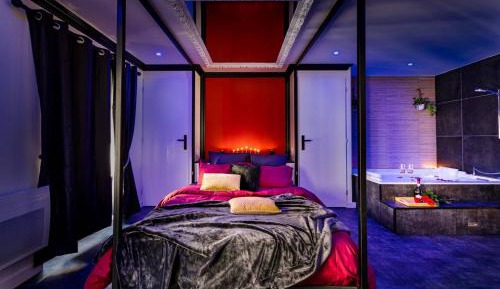 Studio Apartment with King Bed