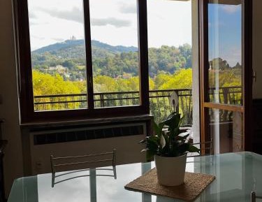 One-Bedroom Apartment with View