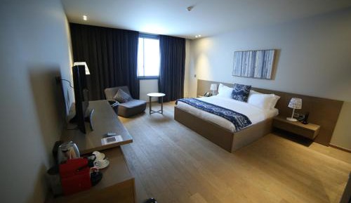 Standard Single Room with Mountain View