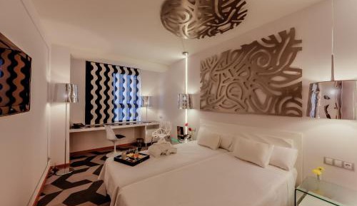 Double or Twin Room with Extra Bed