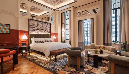 QT Balcony Suite