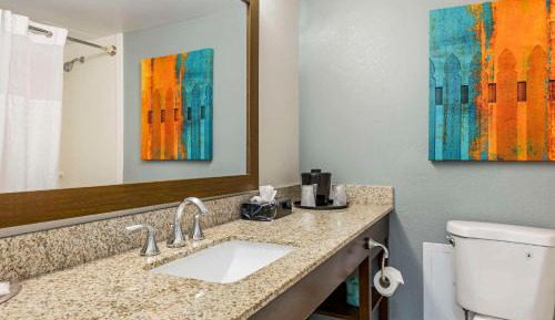 2 Double Beds - Efficiency Suite - Non Smoking