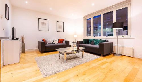 One-Bedroom Deluxe Apartment