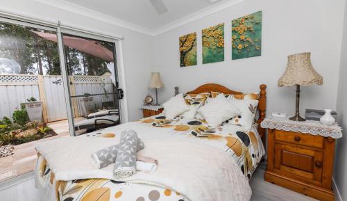 Family Room with Garden View