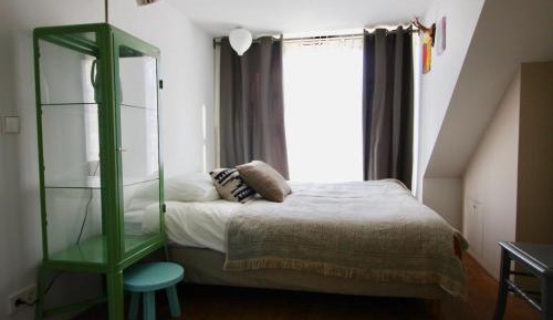 Basic Triple Room with Shared Bathroom