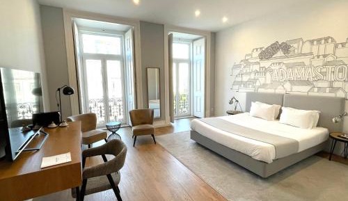 Superior Deluxe Suite