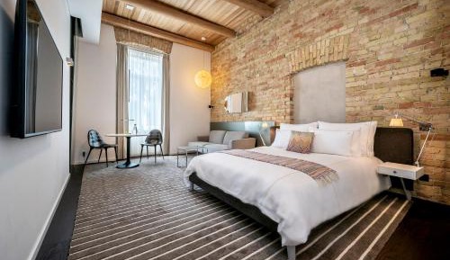 Deluxe Double Room with Bath