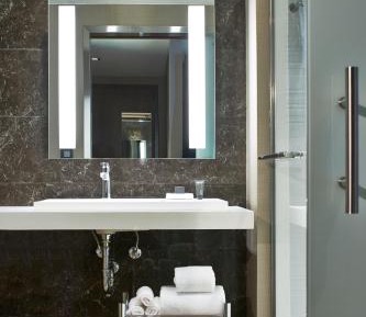 2 Queen Guest Room