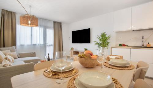 Superior One-Bedroom Apartment