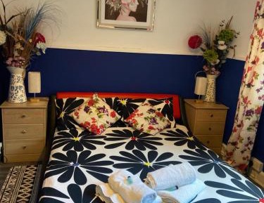 Standard Double Room with Shared Bathroom