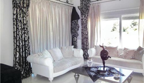 Seven-Bedroom Holiday Home
