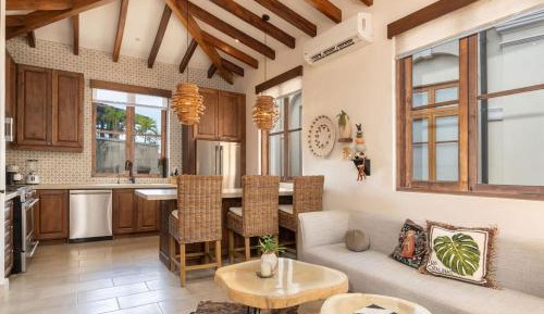 One-Bedroom Apartment with City View