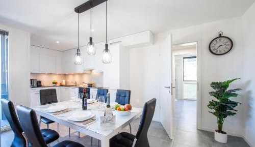 Apartment with Terrace