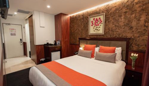 Queen Room