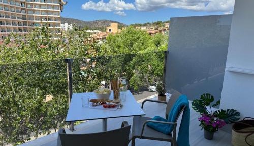 Superior One-Bedroom Apartment with Balcony
