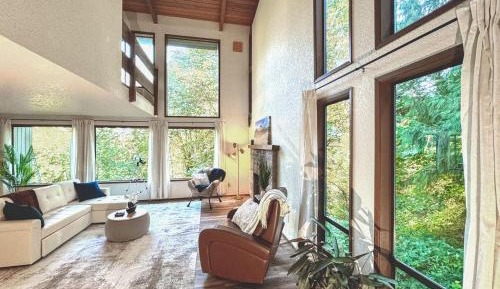 Four-Bedroom Holiday Home
