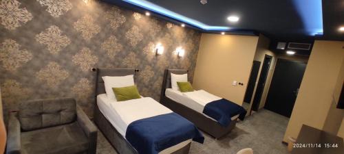 Twin Room with Extra Bed