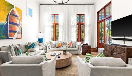 Four-Bedroom Holiday Home