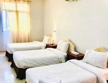 Economy Triple Room with Shared Bathroom