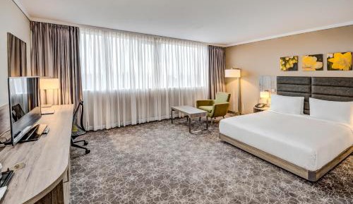 Queen Room - Mobility Access