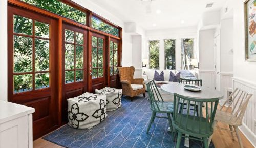 One-Bedroom Holiday Home