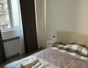 One-Bedroom Apartment with Balcony