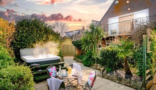 Four-Bedroom Holiday Home