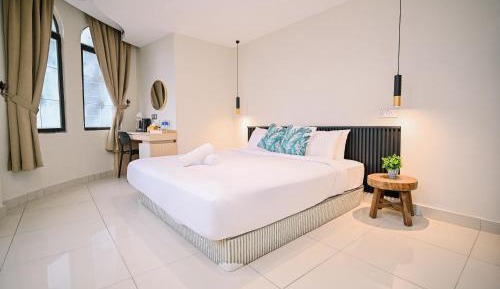 Deluxe King Room