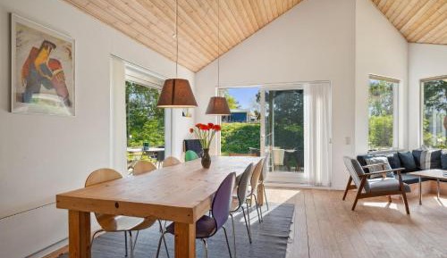 Three-Bedroom Holiday Home 