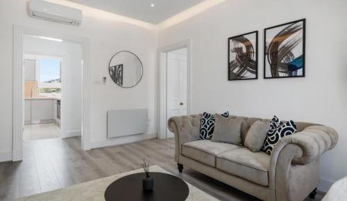 Superior One-Bedroom Apartment