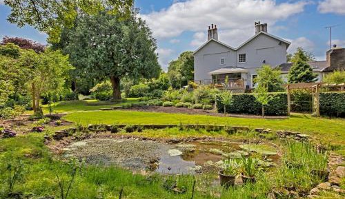 Three-Bedroom Holiday Home 