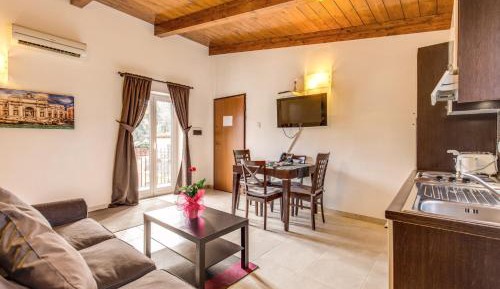 Superior One-Bedroom Apartment with Balcony