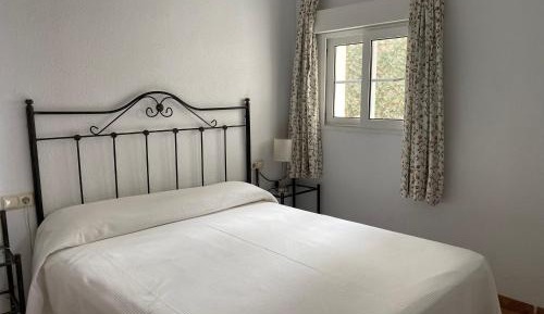 Classic One-Bedroom Apartment wih terrace