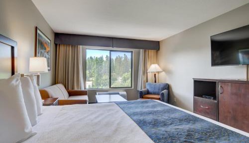 King Room with Sofa Bed and River View - Non-Smoking